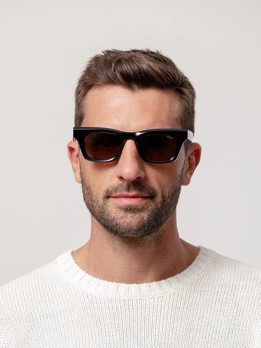 Leo Black Solid sunglasses