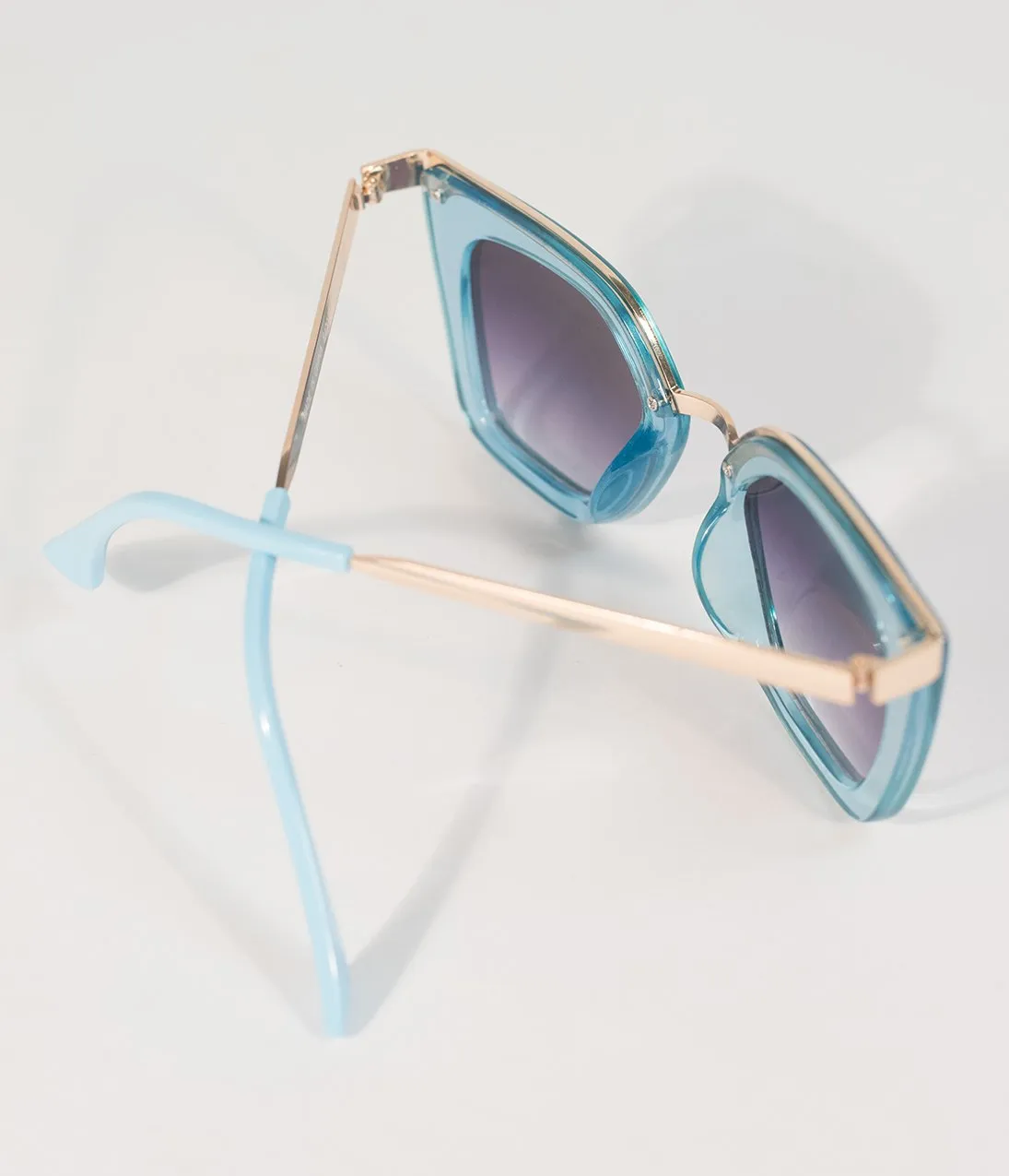 Retro Style Light Blue & Gold Cat Eye Sunglasses