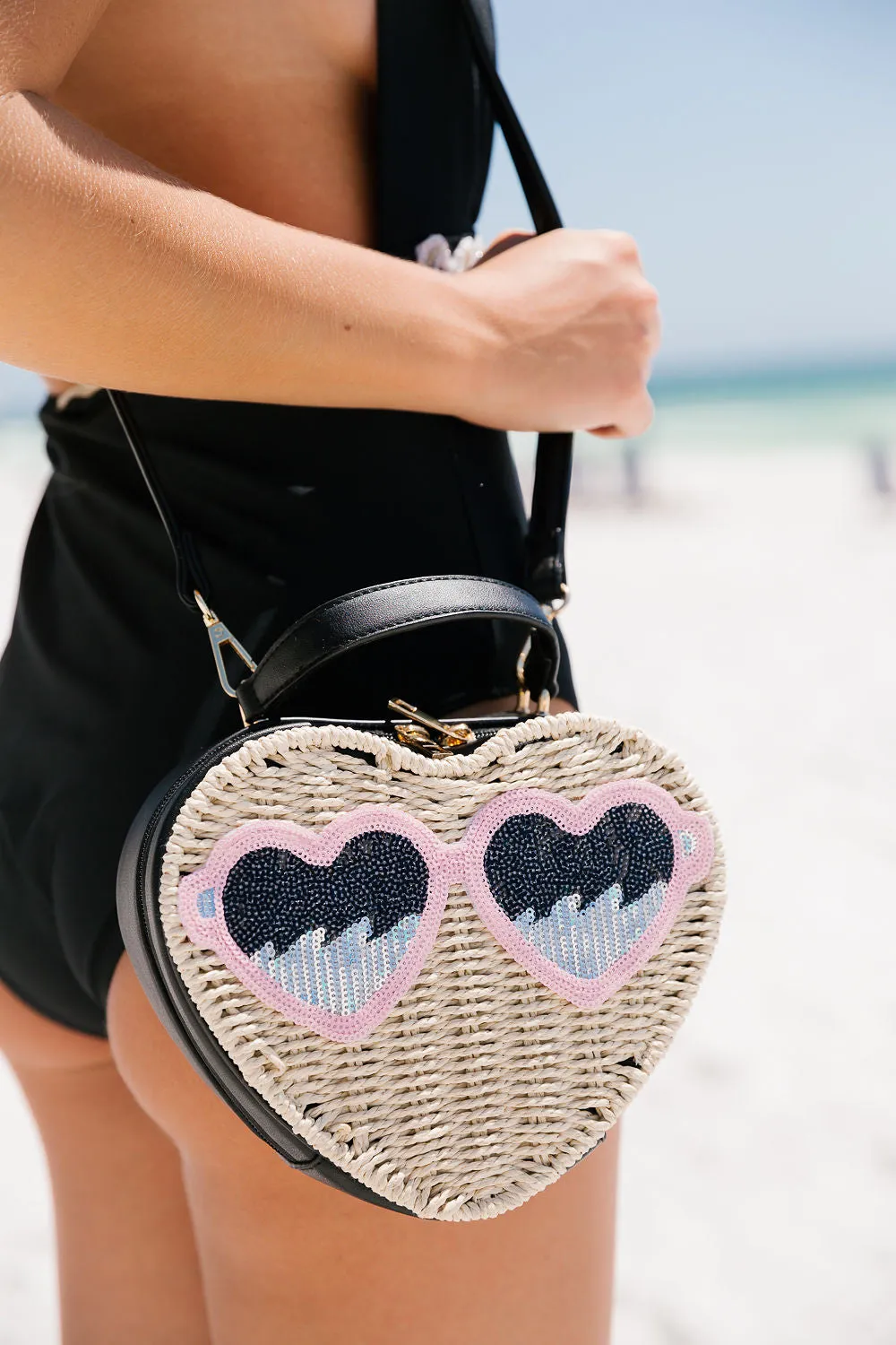 SHADY BEACH HEART PURSE