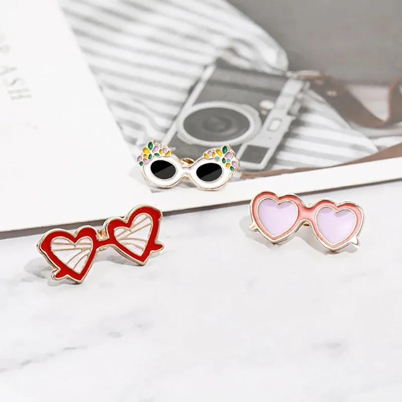 Summer Beach Sunglasses Style Brooch Fashion Enamel Pins